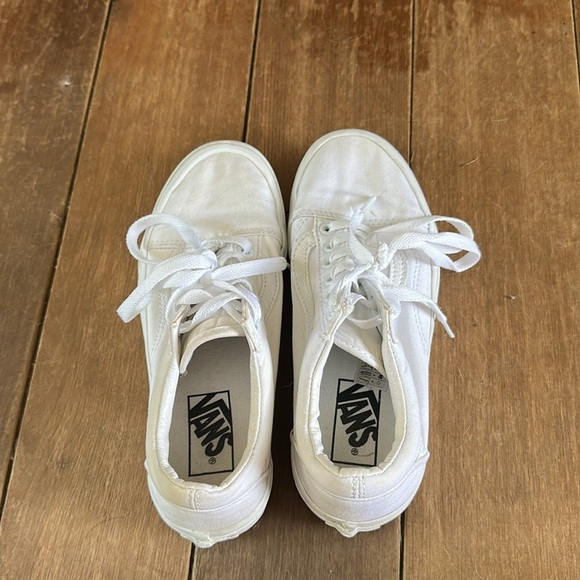 Vans women’s white sneakers size 6 - Picture 4 of 6